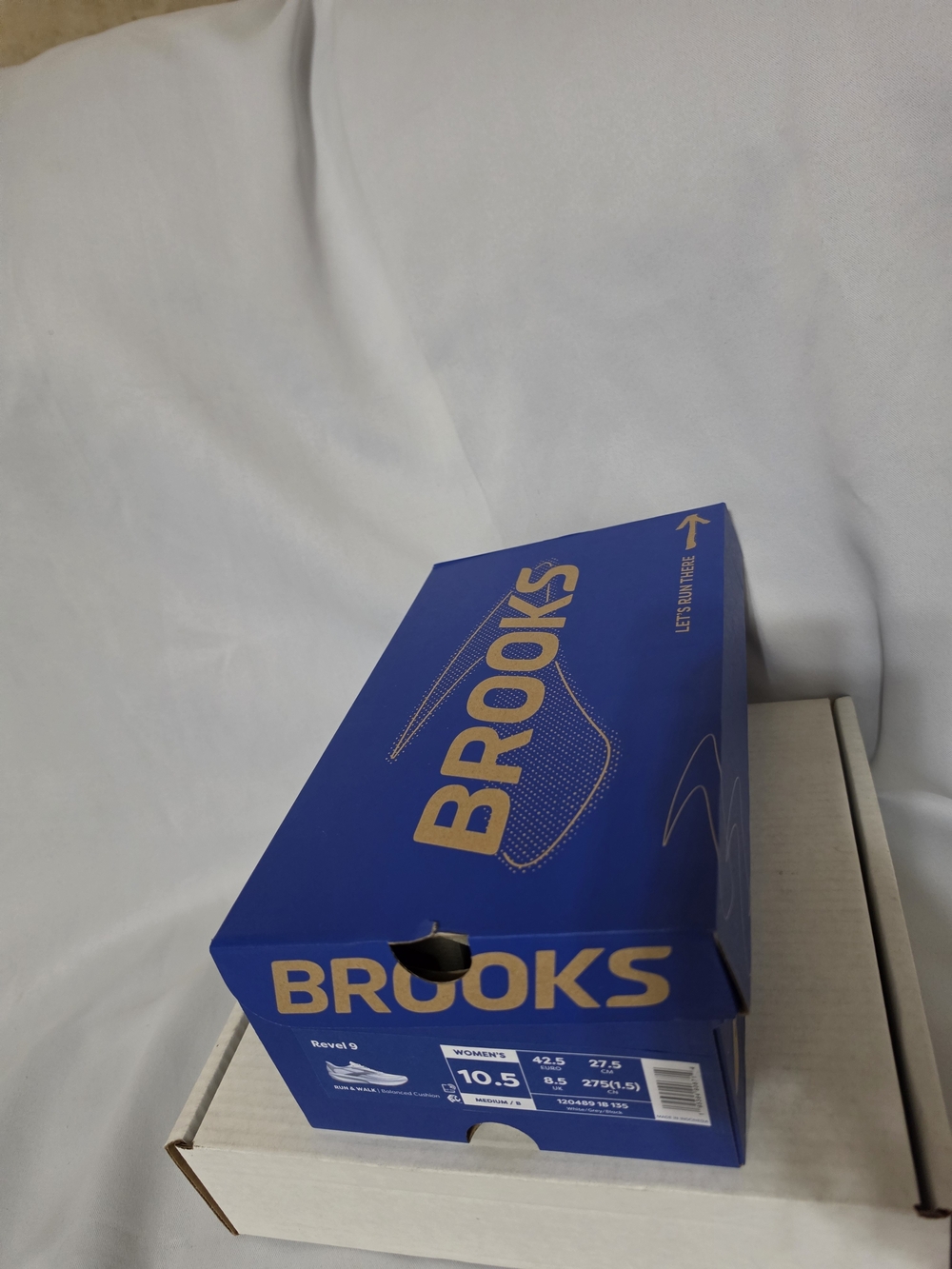 BROOKS Revel 9 White Gray Athletic Running Shoes US Women Size 10.5 (NWOT) - Picture 15 of 16